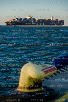 Gdansk. Terminal kontenerowy DCT. Kolejne zawiniecie...