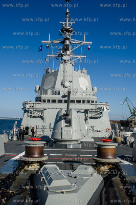Gdynia. Nabrzeże Francuskie. Wizyta robocza fregaty...