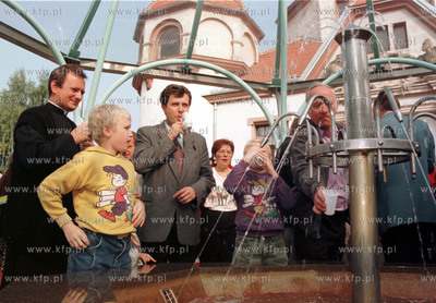 Prezydent Sopotu Jacek Karnowski na otwarciu pijalni...