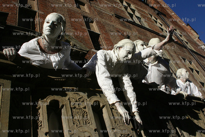 X Miedzynarodowy Festiwal Teatrow Plenerowych i Ulicznych...