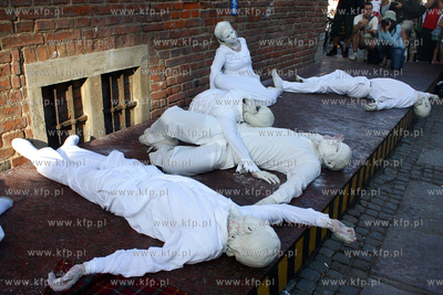 X Miedzynarodowy Festiwal Teatrow Plenerowych i Ulicznych...