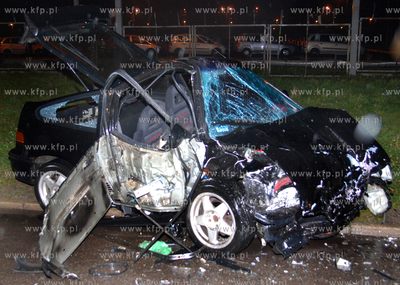 Tragiczny final nocnego wyscigu. W Gdyni na ulicy Kontenerowej...