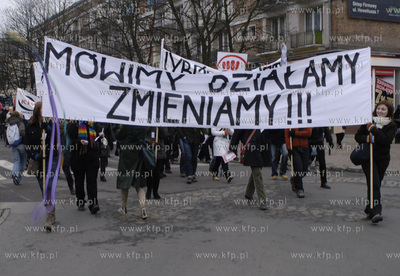 Manifa czyli coroczny przemarsz ulicami Gdanska feministek...