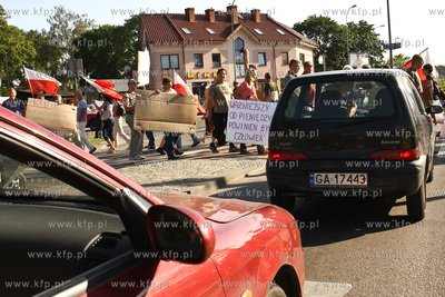 Chwaszczyno. Protest mieszancow Chwaszczyna i okolicznych...