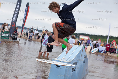 Gdansk Jelitkowo Nz zawody II edycji Polish Skimboarding...