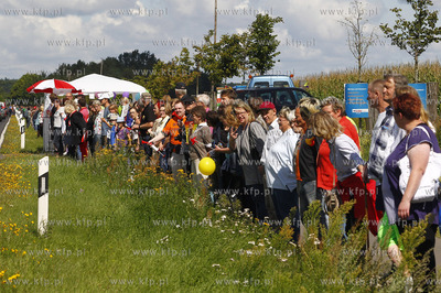 Niemcy. Manifestacja mieszkancow Pasewalku i okolicznych...