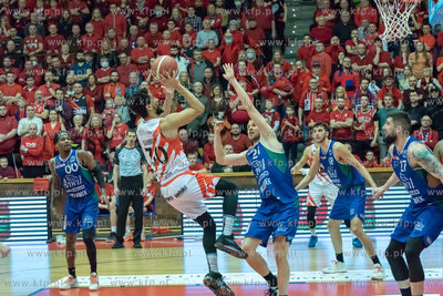 Grupa Sierleccy Czarni Słupsk wygrali 83:77 z Anwilem...