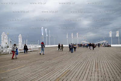 Sopot. Zbliża się koniec wakacji. Spacerowicze na...