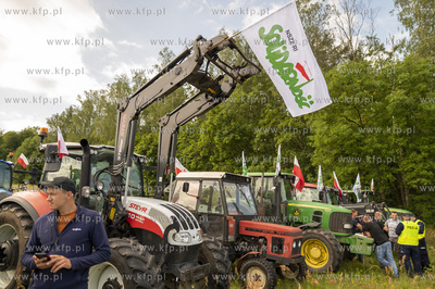 Godętowo. Protest Rolników, którzy wyjechali kilkunastoma...
