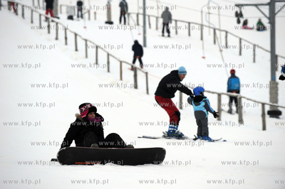 Stok narciarski z wyciagiem w Trzepowie na Kaszubach.
3.01.2010
fot....
