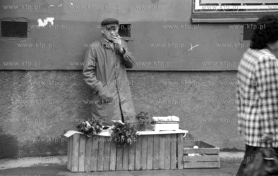 Handel uliczny w Leborku. 17.10.1991 3pazdziernik91_...