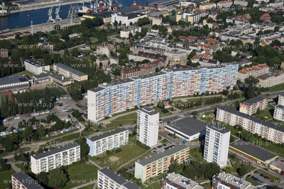 Gdansk Nowy Port z lotu ptaka. Falowiec na ul. Wyzwolenia....