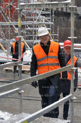 Zakonczona pierwsza nitka tunelu pod Wisla zostala...