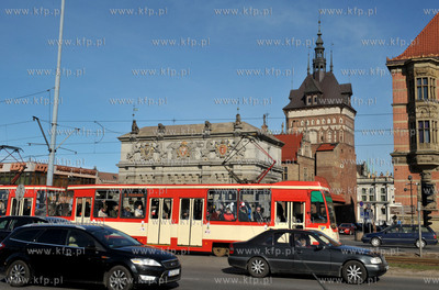 Gdansk. Tramwaj na ul. Waly Jagiellonskie. 22.04.2015...