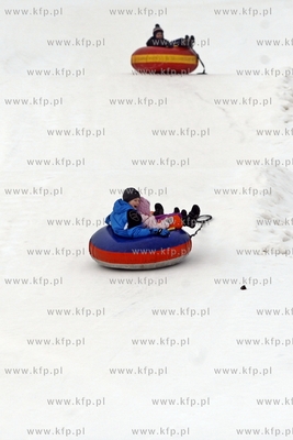 Rozpoczecie sezonu narciarskiego w Wiezycy na Kaszubach....