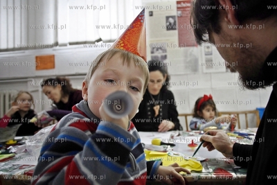 Gdansk. Synagoga przy ul. Partyzantow. Purim - karnawal...