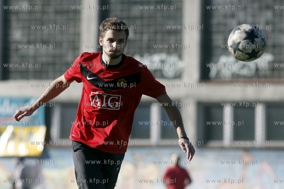 Gdansk Zaspa. Pilkarski turniej dzikich druzyn Do przerwy...