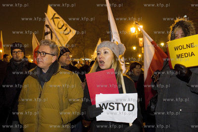 Gdańsk. Targ Drzewny. Demonstracja środowisk opozycyjnych...