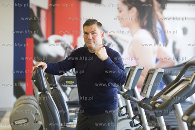 Otwarcie Tiger Gym na gdańskim Suchaninie. Nz. Dariusz...