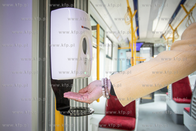 W gdańskich tramwajach i autobusach montowane są...