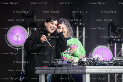 Sopocka Majówka 2022. Koncert  DJ Praktyczna Pani...