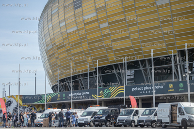 Polsat Plus Arena Gdańsk. Prezentacja samochodów,...