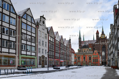 Widok na Kaplicę Królewską i Bazylikę Mariacką...