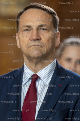 Dwór Artusa. Konferencja prasowa Ministra Spraw Zagranicznych...