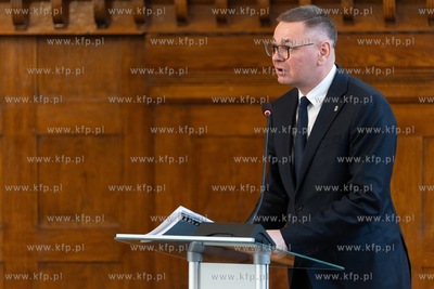 Sesja Rady Miasta Sopotu. Nz. Michał Banacki - wiceprezydent...