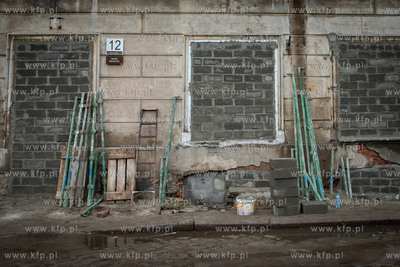 Gdansk. Pustostan  miedzy ulicami Owsiana i Wspornikowa....