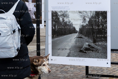 Gdańsk, ul. Długi Targ . 3 rocznica wojny w Ukrainie....