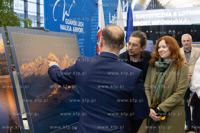 Port Lotniczy Gdańsk. Wystawa fotograficzna pod tytułem...