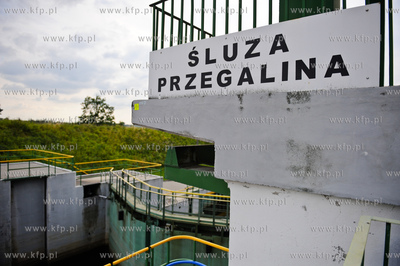 Sluza w Przegalinie - to sluza komorowa umozliwiajaca...