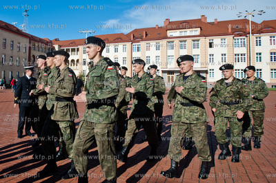 Gdynia. Oksywie. Akademia Marynarki Wojennej. Uroczystosc...