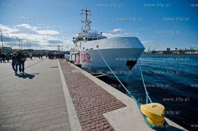 Gdynia. Nabrzeze Pomorskie. Udostepniona do zwiedzania...
