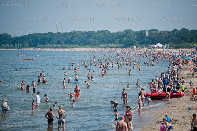 Gdansk. Upalny, sloneczny, wakacyjny dzien na plazy...