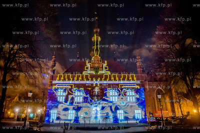 Gdansk. Video mapping pt. Sladami Gdanskiej Nauki wyswietlany...