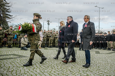 Gdansk. Wrzeszcz. Uroczyste złożenie kwiatów pod...