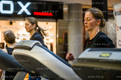 Gdańsk. Centrum Handlowe Manhattan. Charytatywna Bitwa...