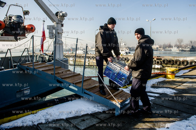Port Wojenny w Gdyni Oksywiu. ORP Arctowski z grupą...