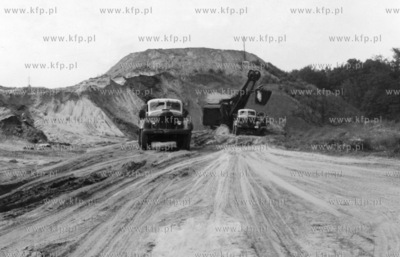 Sypanie kopca pod pomnik na Westerplatte. 23.08.1965...