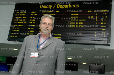 Wzmozone srodki bezpieczenstwa na Lotnisku im. Lecha...