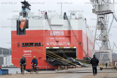 Chrzest samochodowca ro-ro Tarifa zbudowanego przez...