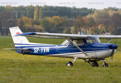 Pruszcz Gdanski, Aeroklub Gdanski Nz. Cessna F150L.
18.10.2008
Sebastian...