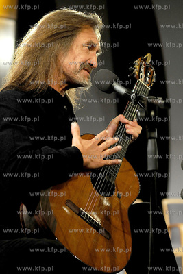 Teatr Miejski w Gdyni. Recital Miroslawa Czyzykiewicza,...