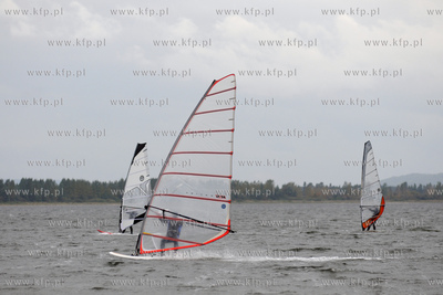 Rewa - pomorski raj dla fanow windsurfingu i kitesurfingu.
26.09.2009
fot....