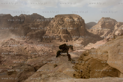 Petra. Jordania NZ ruiny miasta Nabatejczykow, znajdujace...