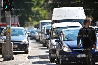 Korki na ulicach Gdanska przed obchodami 30 lecia solidarnosci....