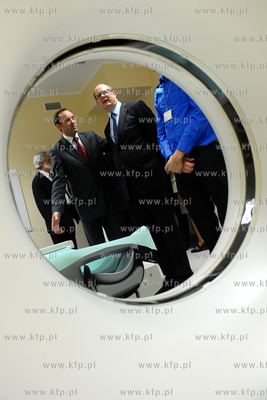 Gdansk. Zakonczenie rozbudowy Wojewodzkiego Centrum...