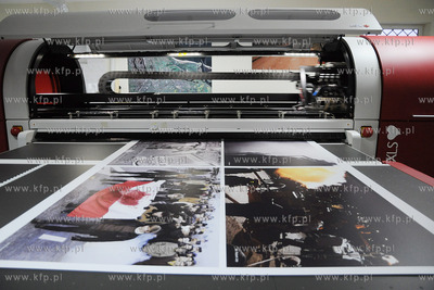 Drukarnia Digital Design w Cieplewie. 14.12.2010 Fot....